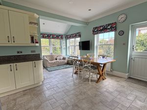 Photo 15- click for photo gallery